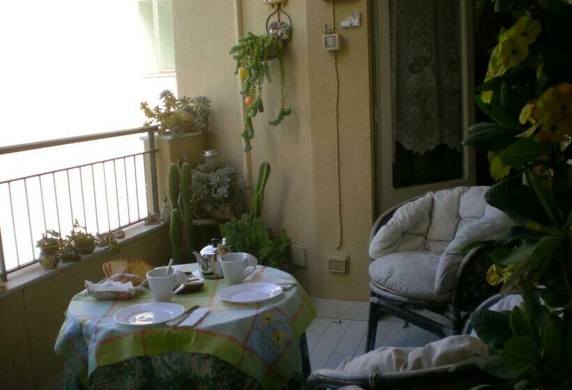 اتاق استاندارد با بالکن, Orizzonte B&b