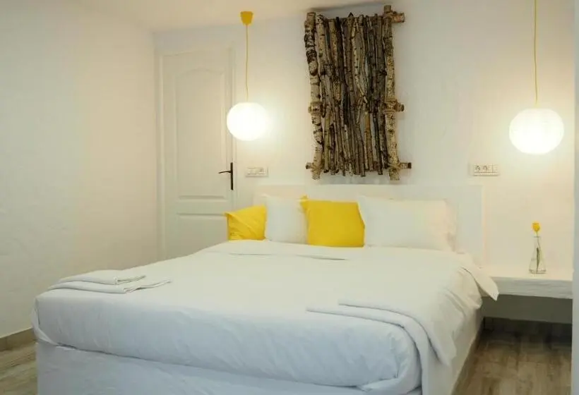 Cameră Standard cu Vedere la Gradină, Casa De La Mare