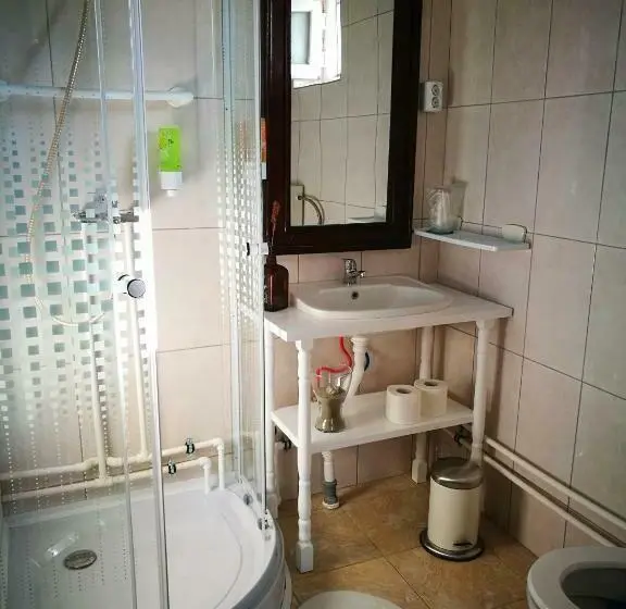 Cameră Standard, Casa De La Mare