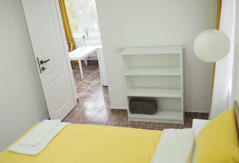 Appartamento 2 Camere da Letto, Casa De La Mare
