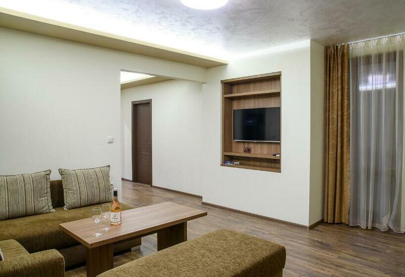 Апартаменты 1 Спальня, Gradina