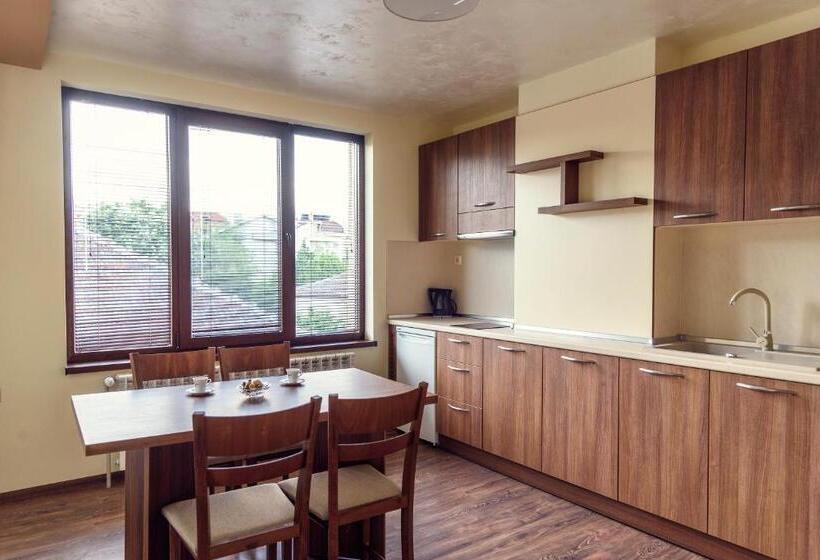 Апартаменты 1 Спальня, Gradina