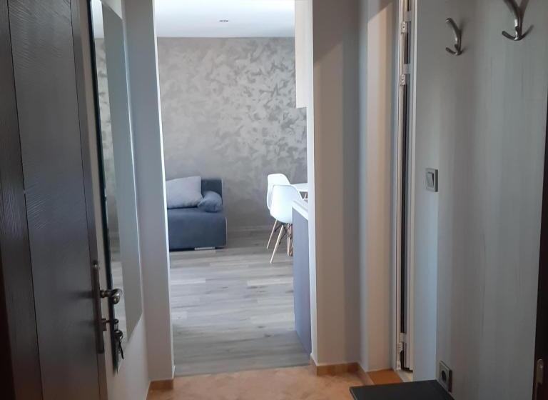 Номер Дюплекс, Gradina