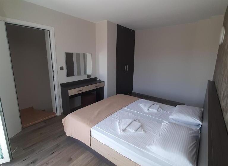 Номер Дюплекс, Gradina