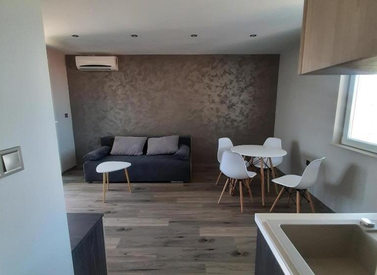 Номер Дюплекс, Gradina