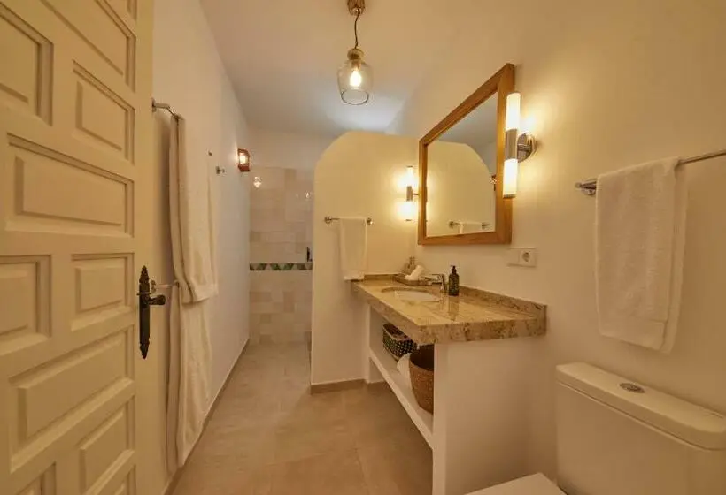 １階の１ベッドルームアパートメント, Petunia Ibiza, A Beaumier