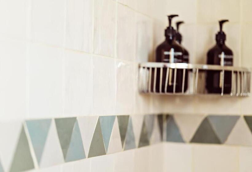 Номер Стандарт Вид на Море с Балконом, Petunia Ibiza, A Beaumier