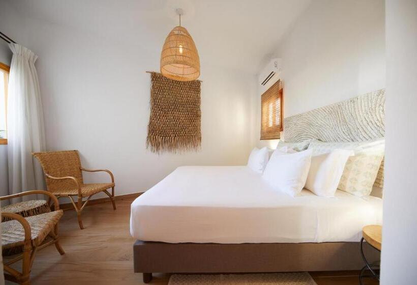 Полулюкс Нижний Этаж, Petunia Ibiza, A Beaumier