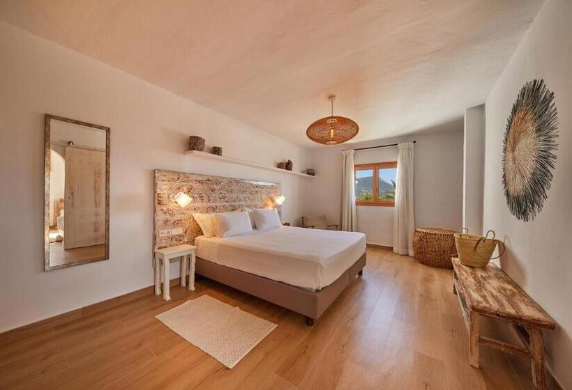 Люкс Вид на Море, Petunia Ibiza, A Beaumier