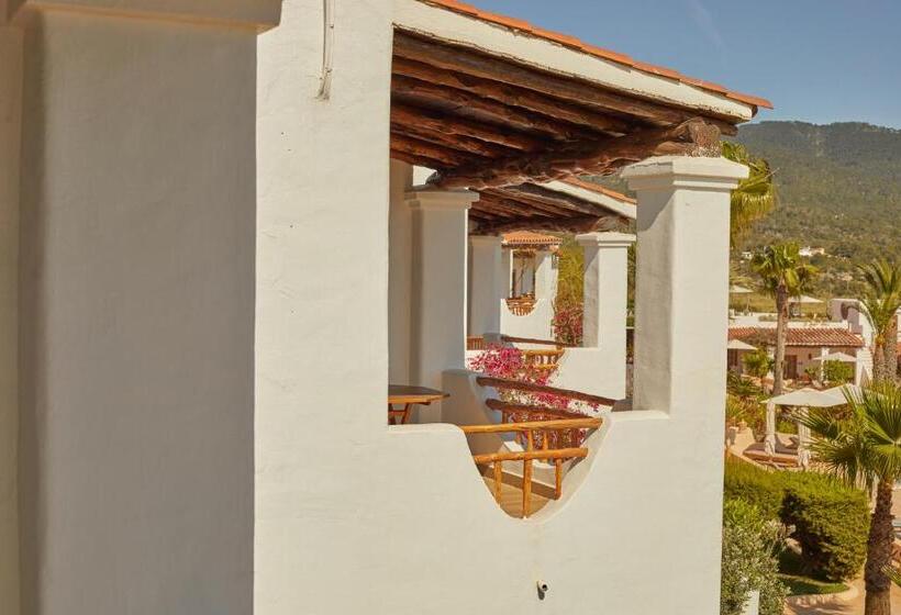 Люкс Вид на Море, Petunia Ibiza, A Beaumier