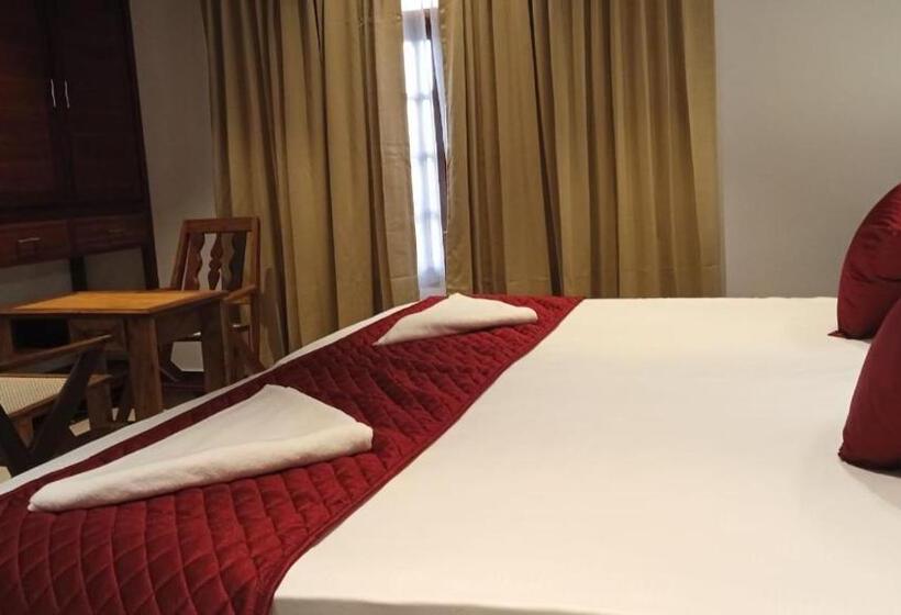 Семейный Номер Deluxe, Cherai Beach View Heritage