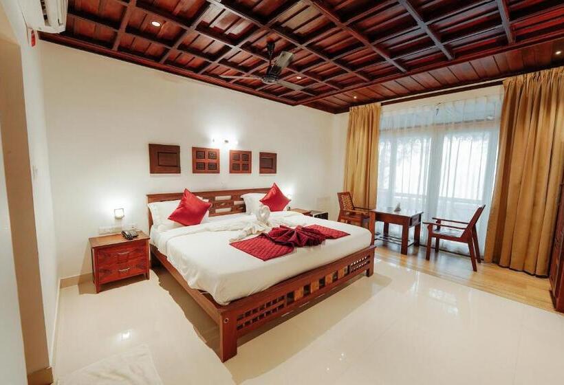 Семейный Номер, Cherai Beach View Heritage
