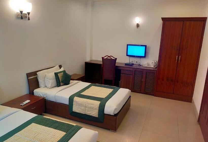 חדר דלוקס, Amisa Golf Course Road Mg Road