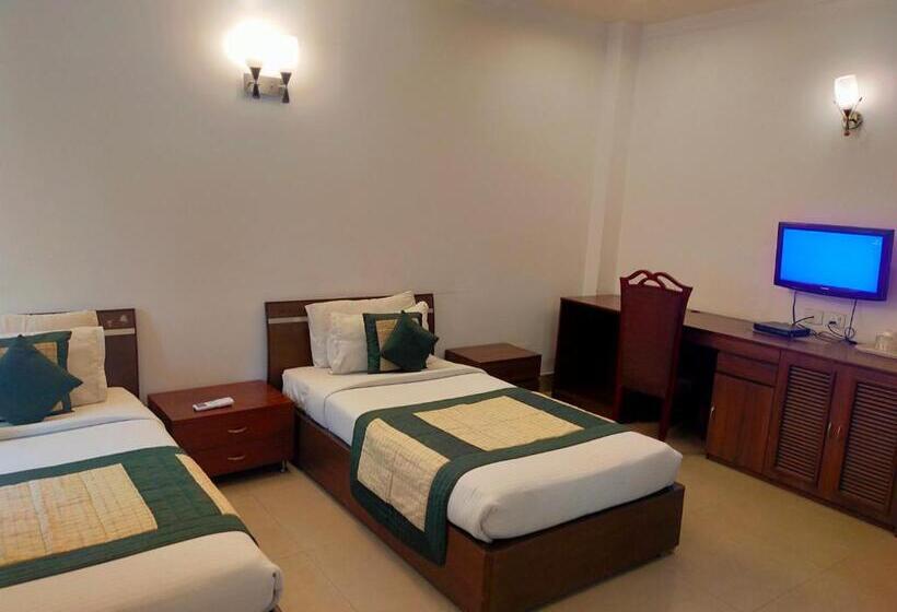 חדר דלוקס, Amisa Golf Course Road Mg Road