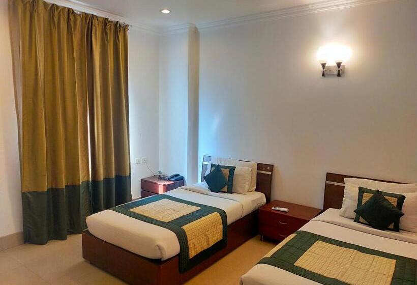 חדר דלוקס, Amisa Golf Course Road Mg Road