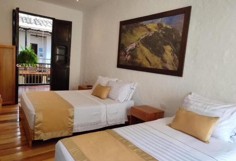 غرفة قياسية مزوَّدة بشُرفة, Boutique La Leyenda 1860