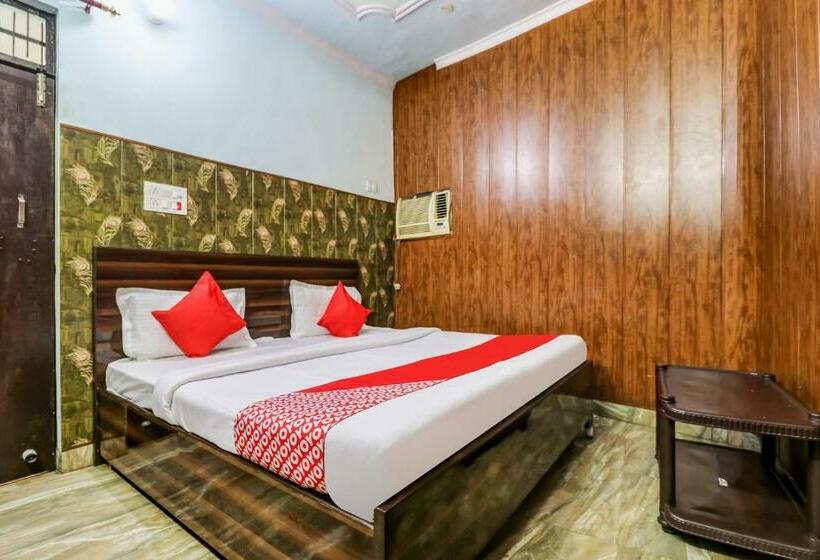 غرفة كلاسيكية ثلاثية, Oyo 84929 Omax Guest House