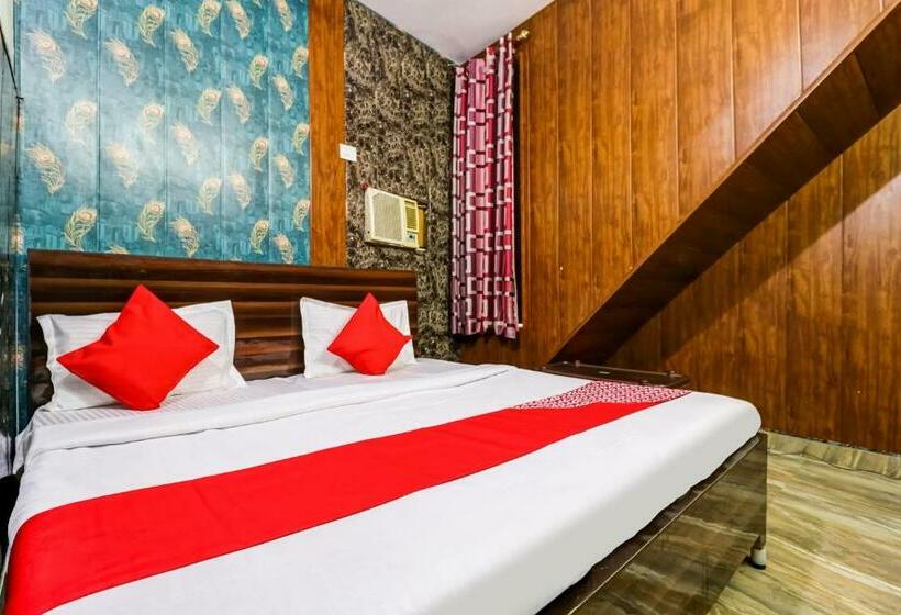 غرفة كلاسيكية ثلاثية, Oyo 84929 Omax Guest House