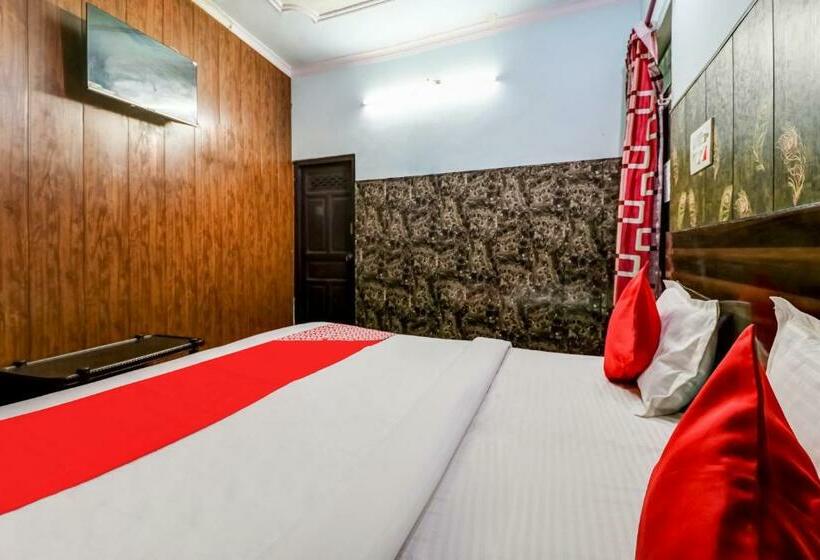Трехместный Номер Классика, Oyo 84929 Omax Guest House