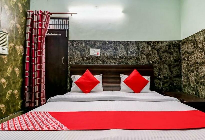 Трехместный Номер Классика, Oyo 84929 Omax Guest House
