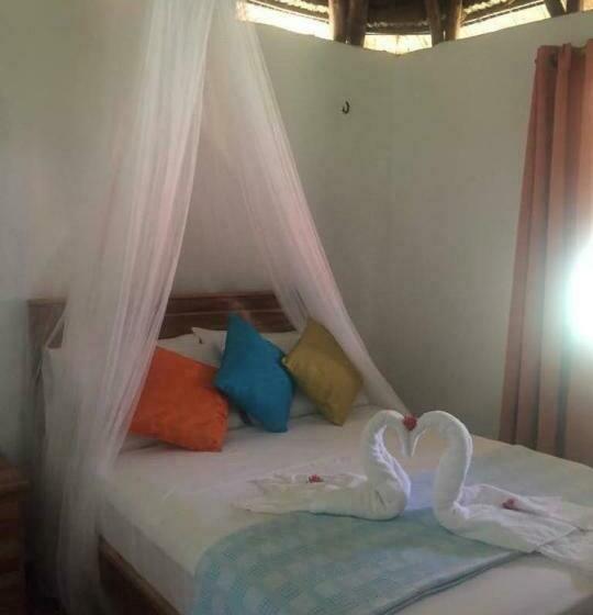 اتاق خانوادگی, Zakú