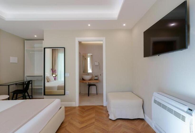 اتاق سوپریور, Télos Rooms