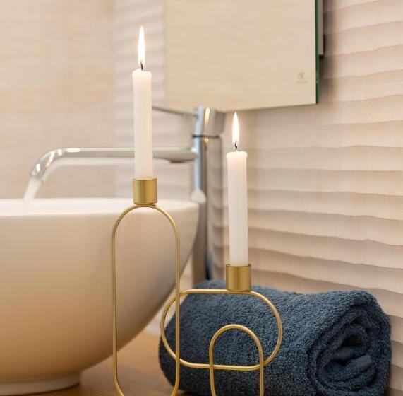 اتاق استاندارد چهار تخته, Télos Rooms