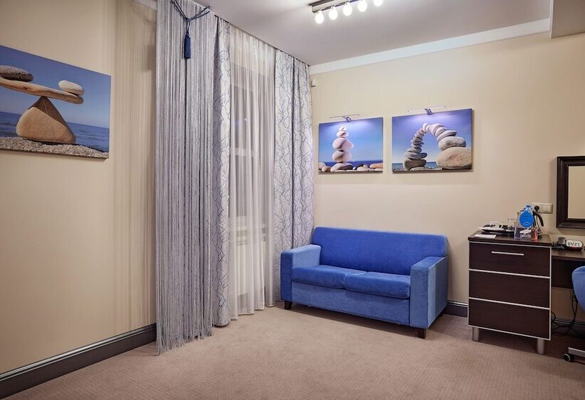 اتاق لوکس, Art