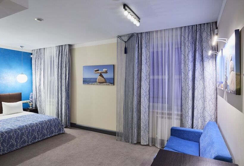 اتاق لوکس, Art