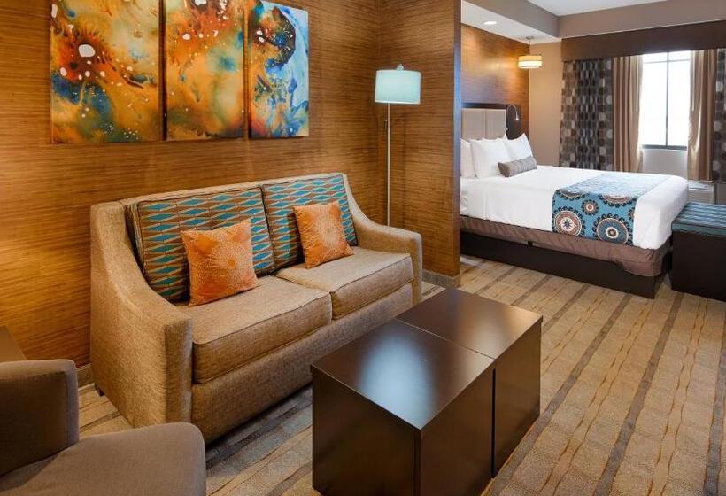 מיטת קינג בסוויטה, Best Western Plus Miami Executive Airport Hotel And Suites