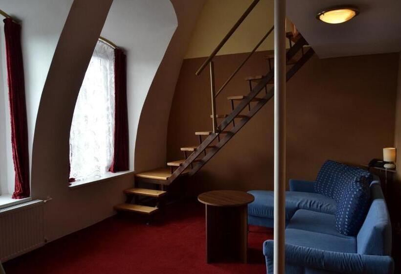 Comfort Kamer, černý Orel žatec