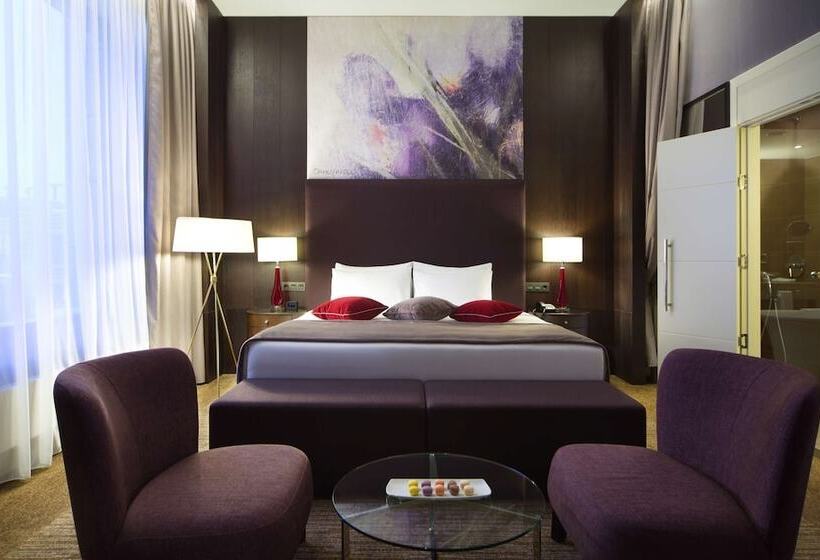 Номер Executive, Doubletree By Hilton Hotel Moscow Marina