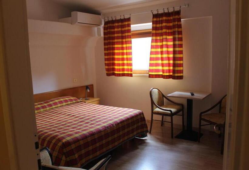 غرفة قياسية, Villa Campana