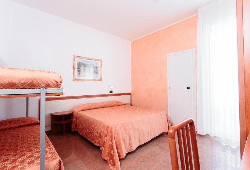 4인용 스탠다드 룸, Garden