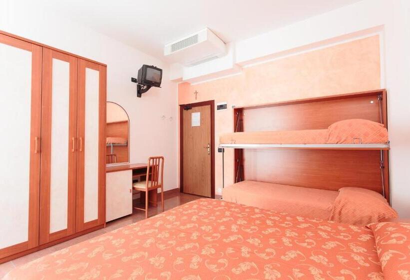 4인용 스탠다드 룸, Garden