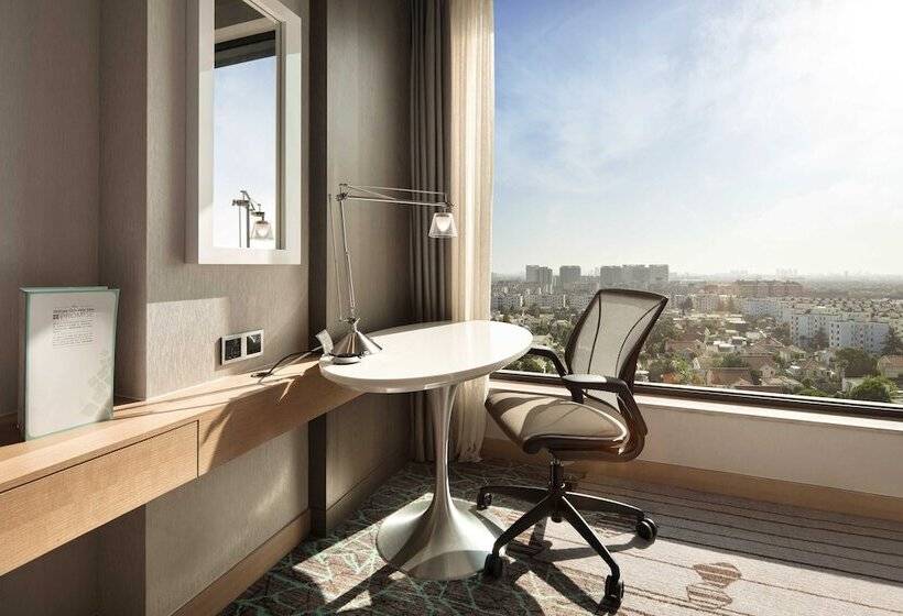 디럭스 스위트, Hilton Garden Inn Shanghai Hongqiao Necc