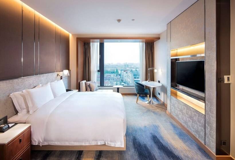 디럭스 스위트, Hilton Garden Inn Shanghai Hongqiao Necc
