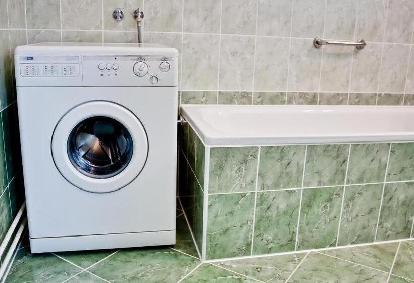 2 Szobás Apartman, Palác Elektra