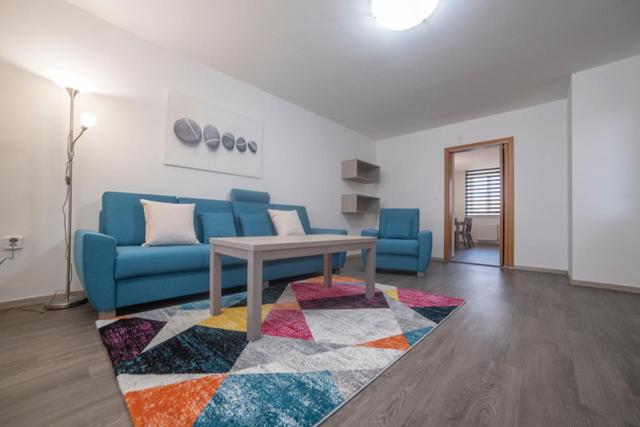 2 Szobás Apartman, Palác Elektra