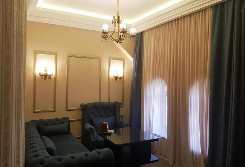 스위트, Roma & Tours