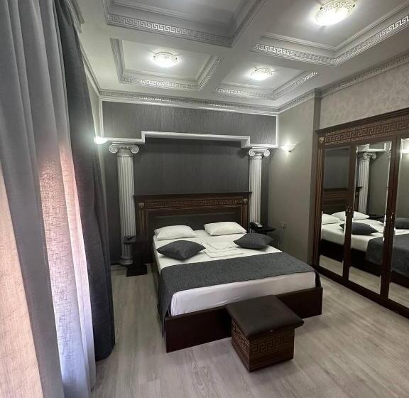 프레지덴셜 스위트, Roma & Tours