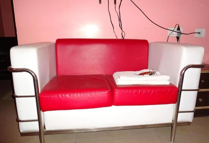 디럭스 룸, Viraat Inn