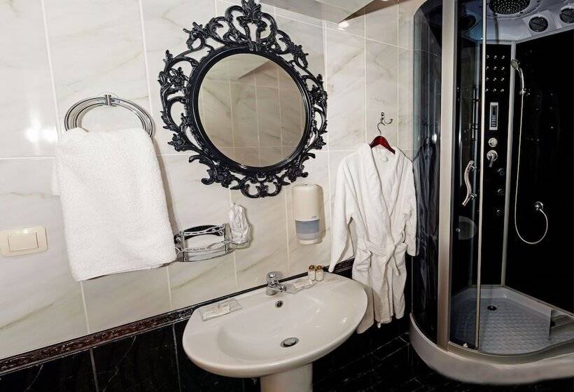 اتاق استاندارد, Zhuravli Park