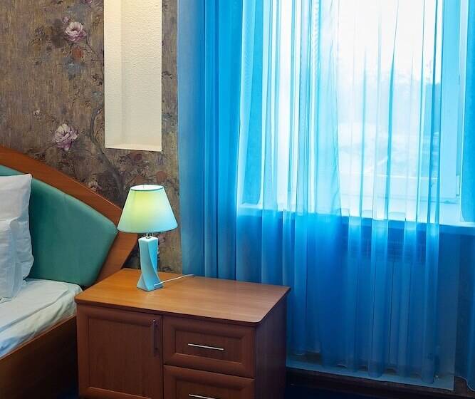 اتاق استاندارد, Zhuravli Park