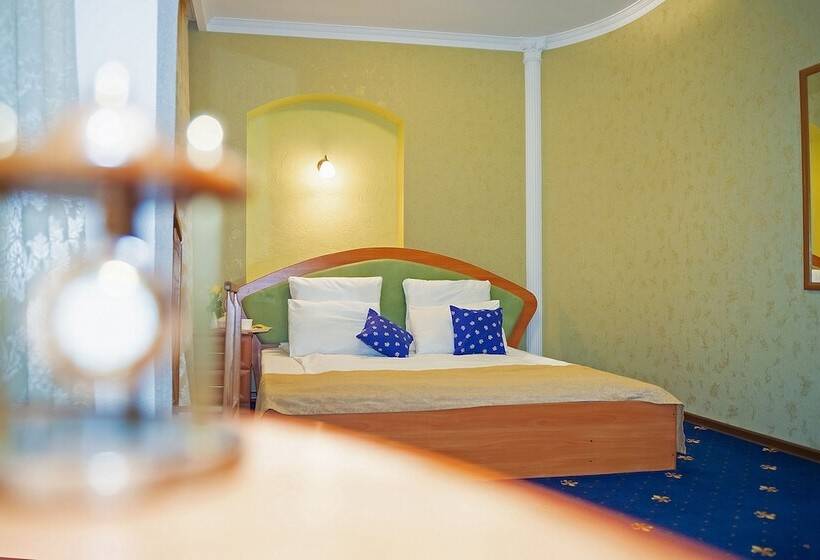 اتاق استاندارد, Zhuravli Park