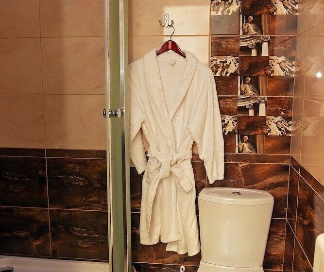 سوییت, Zhuravli Park