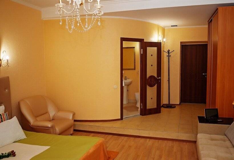 اتاق راحتی, Zhuravli Park