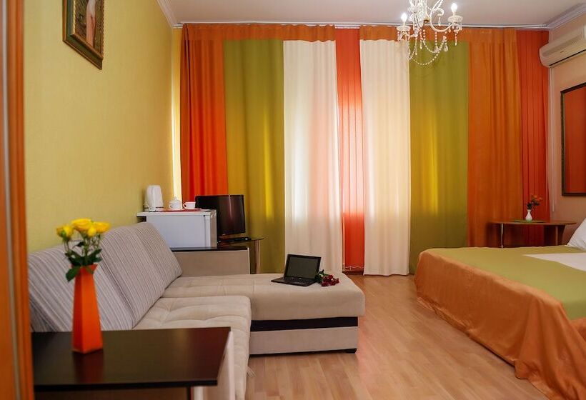 اتاق راحتی, Zhuravli Park