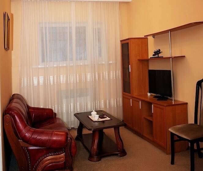 آپارتمان 2 خوابه, Zhuravli Park