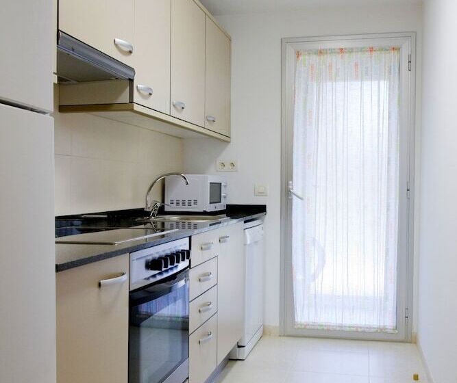 Апартаменты 2 Спальни, Rentalmar Paradise Families Only Con Parking